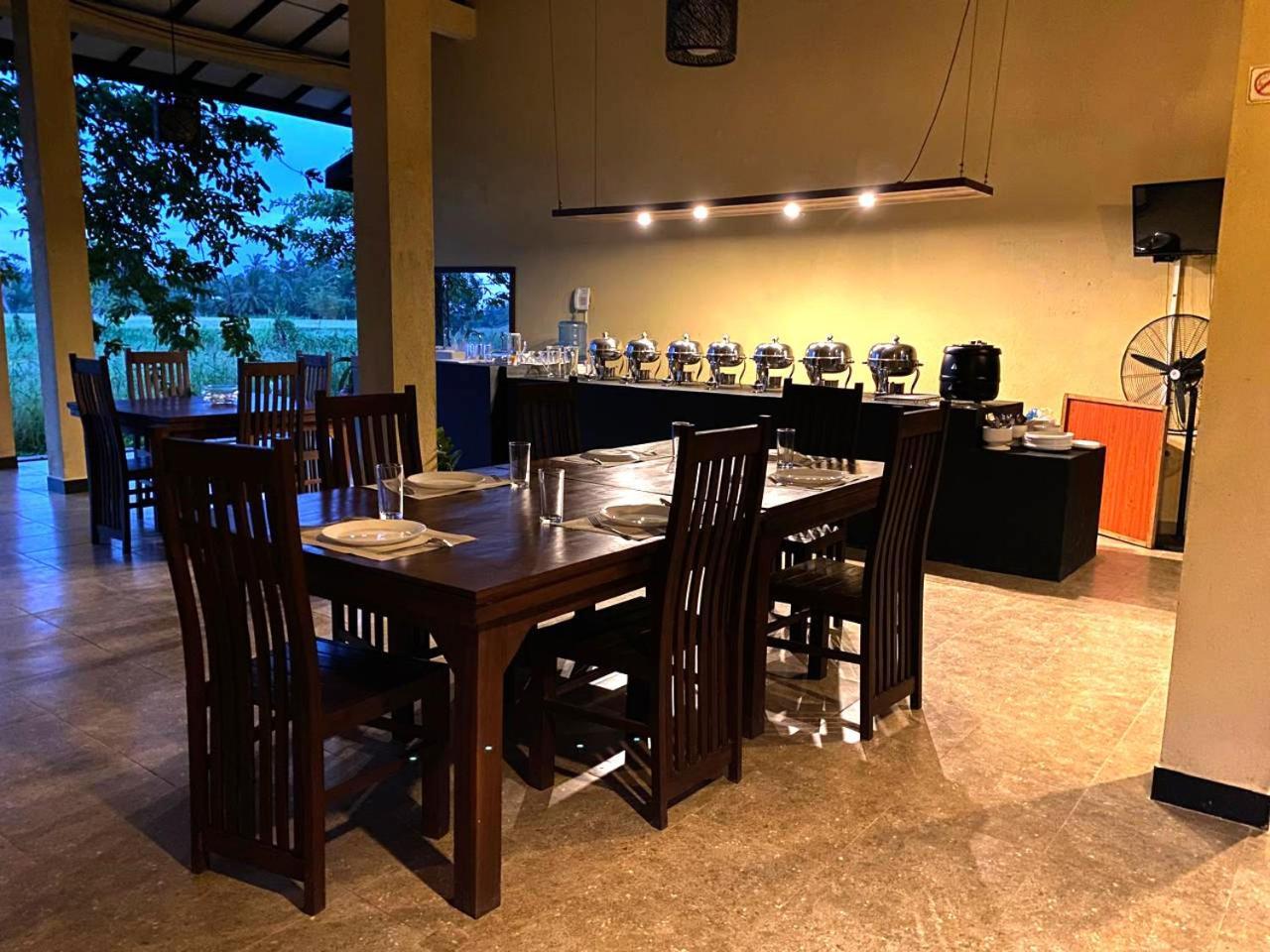 Athyantha Resort 아누라다푸라 외부 사진