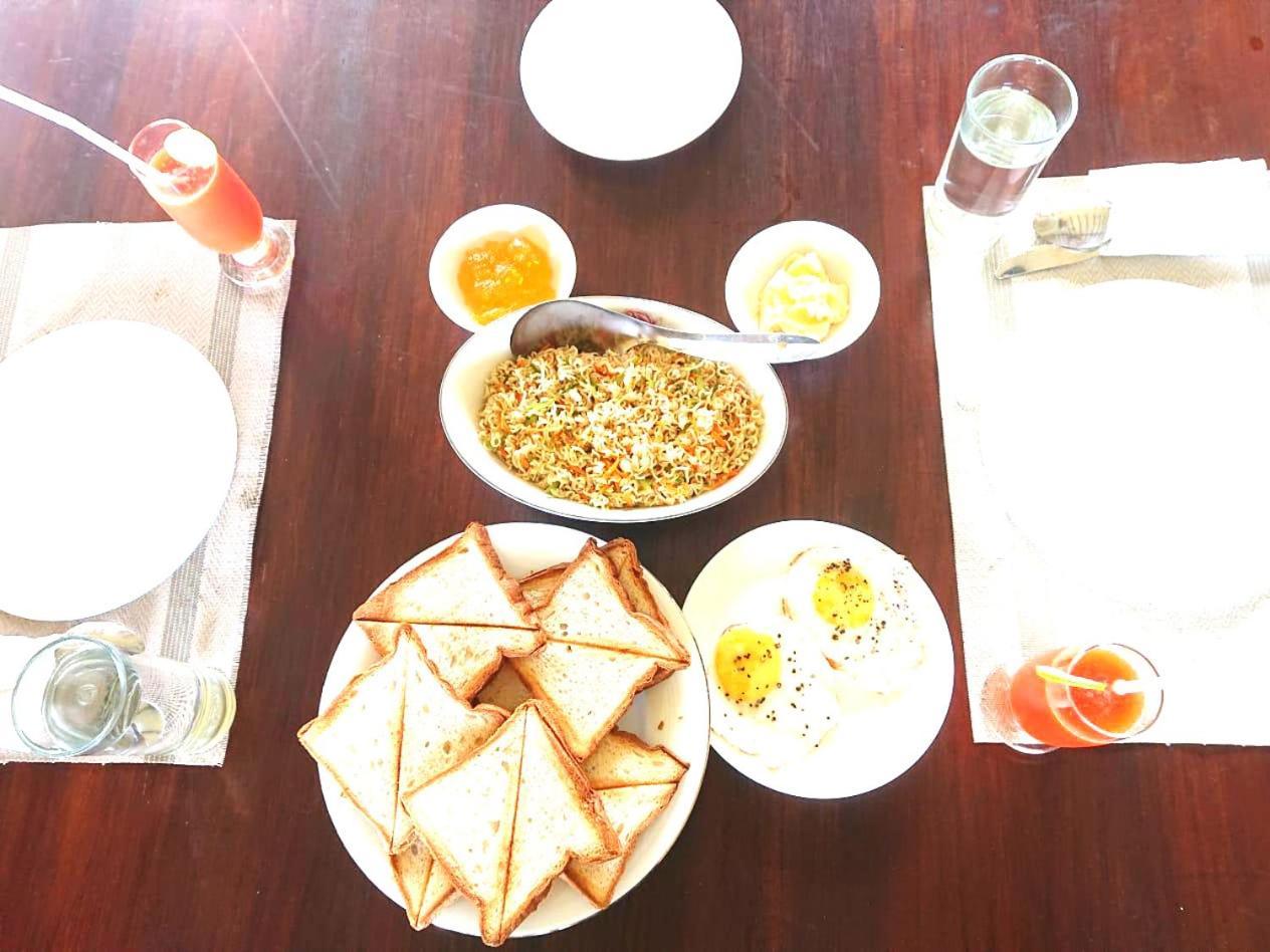 Athyantha Resort 아누라다푸라 외부 사진