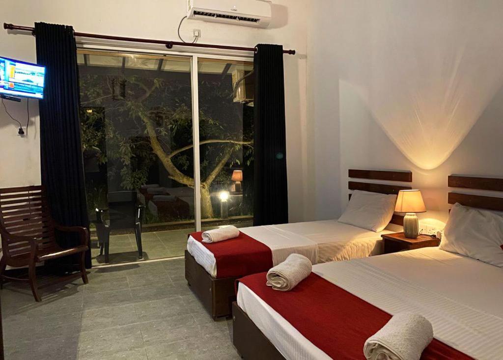 Athyantha Resort 아누라다푸라 외부 사진